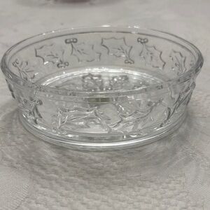 Festive Crystal d’Arques France Dish perfect for the Holidays- NEW with tag